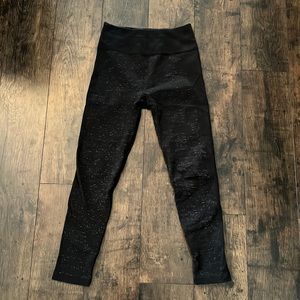 Lululemon leggings, 6